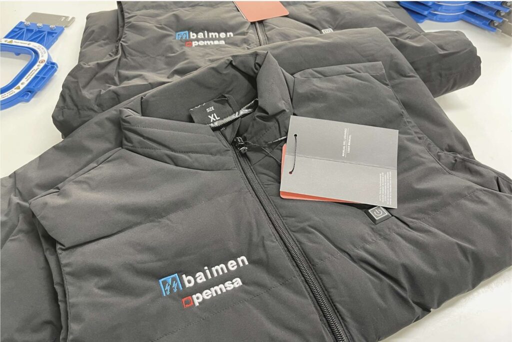 Chaleco laboral personalizado con logotipo de empresa