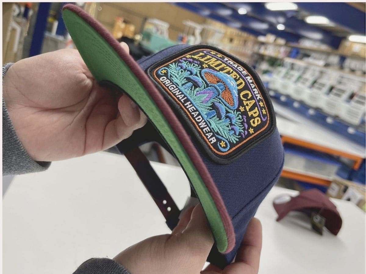 Gorra bordada con relieve 3d para la marca Ltd Caps hecha por Bordado Express