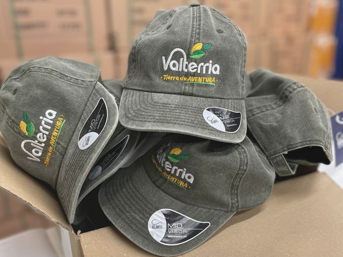 Gorras para empresas con bordado de logotipo hechas en el taller de Bordado Express